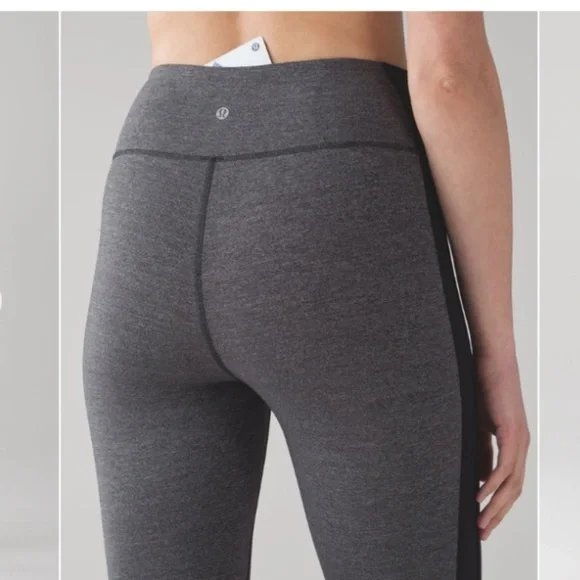 Lululemon Squad Goals Crop (17") ~Heathered Gray & Black, Size 6 - Picture 3 of 9